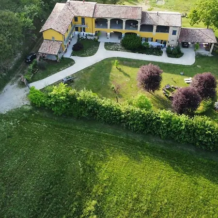 Pet And Breakfast Pet Friendly Moncalvo