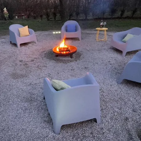 Pet And Breakfast Pet Friendly